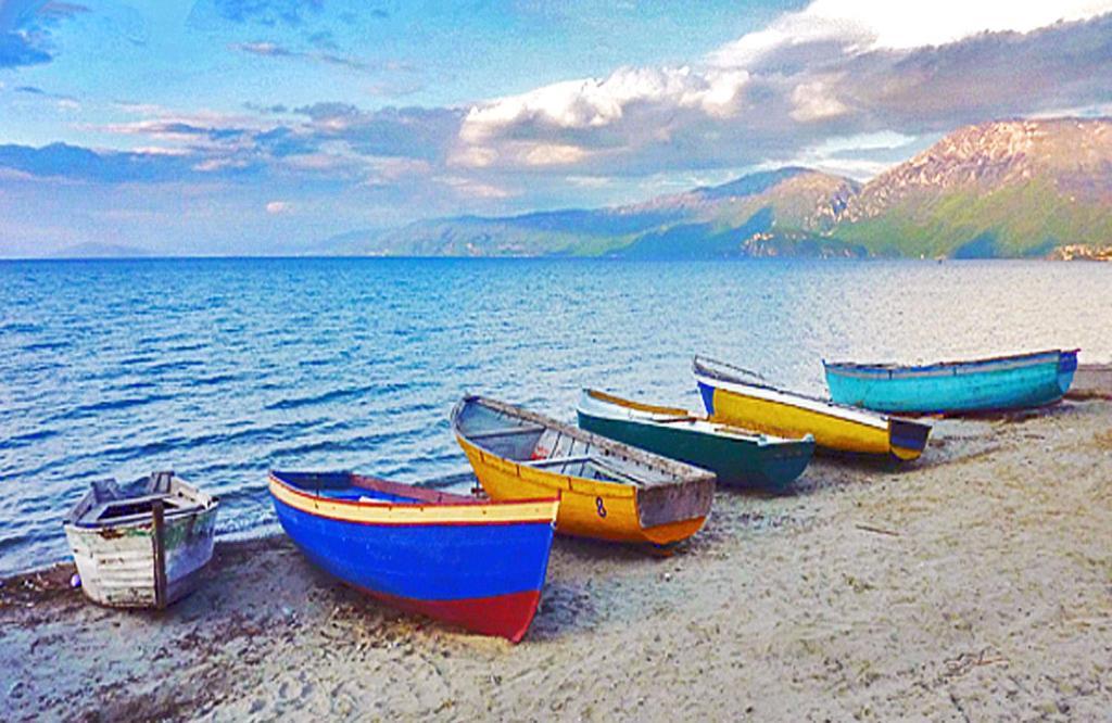 Sirena Hotel Tushemisht Dış mekan fotoğraf