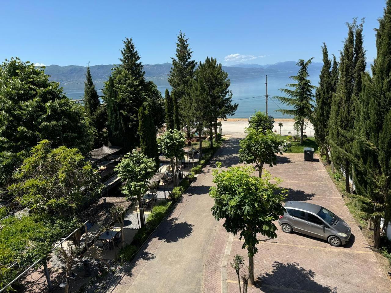 Sirena Hotel Tushemisht Dış mekan fotoğraf