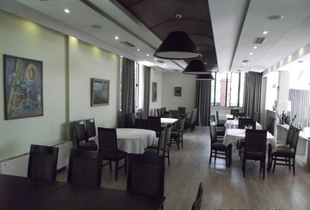 Sirena Hotel Tushemisht Dış mekan fotoğraf
