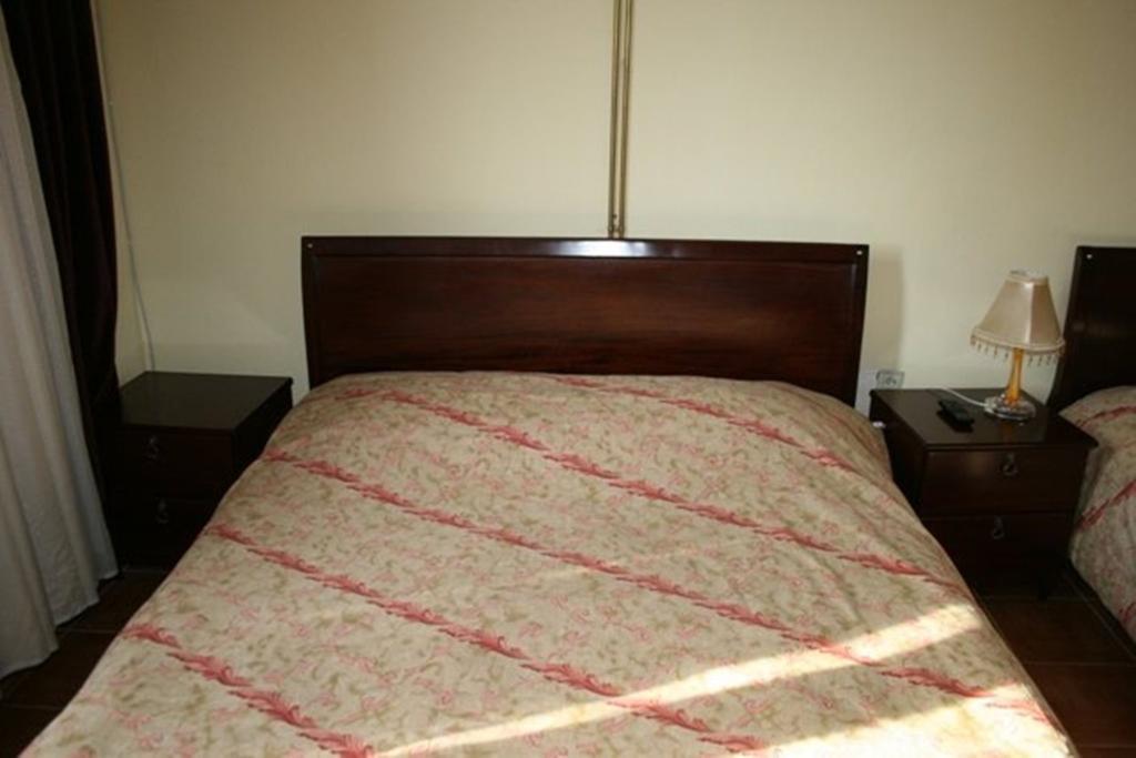 Sirena Hotel Tushemisht Oda fotoğraf