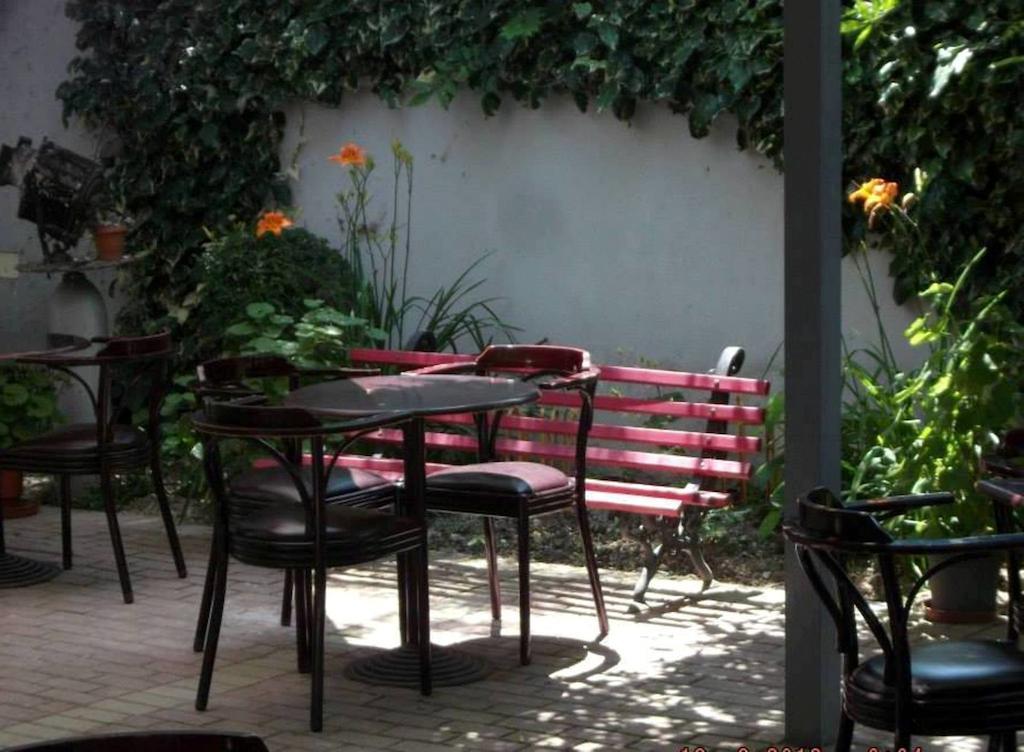 Sirena Hotel Tushemisht Dış mekan fotoğraf