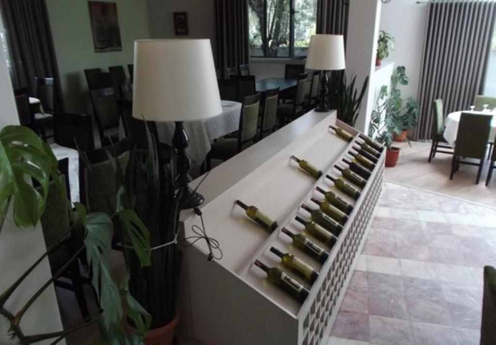 Sirena Hotel Tushemisht Dış mekan fotoğraf