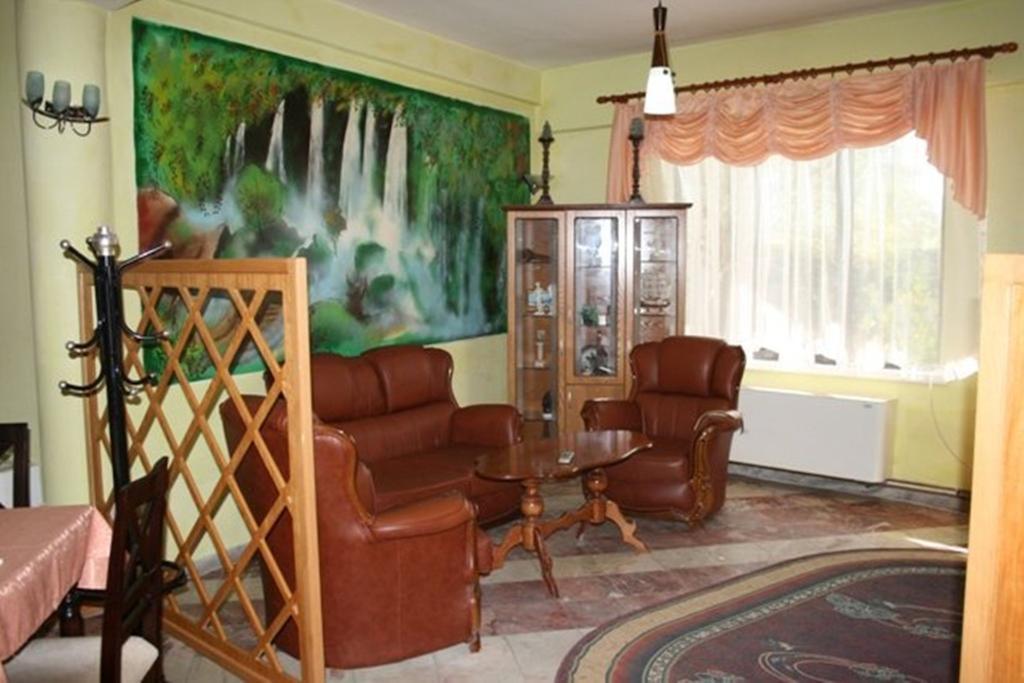 Sirena Hotel Tushemisht Dış mekan fotoğraf