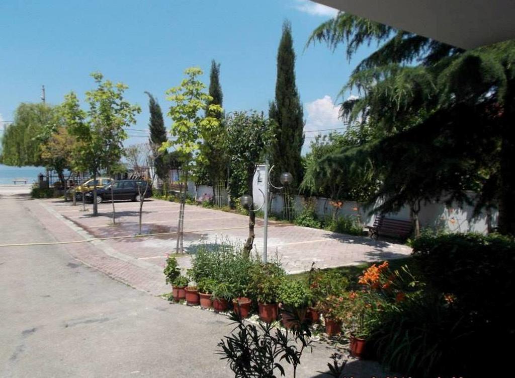 Sirena Hotel Tushemisht Dış mekan fotoğraf