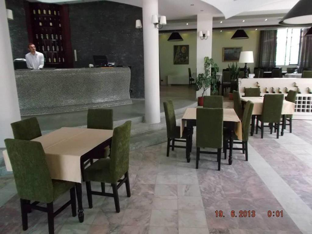 Sirena Hotel Tushemisht Dış mekan fotoğraf